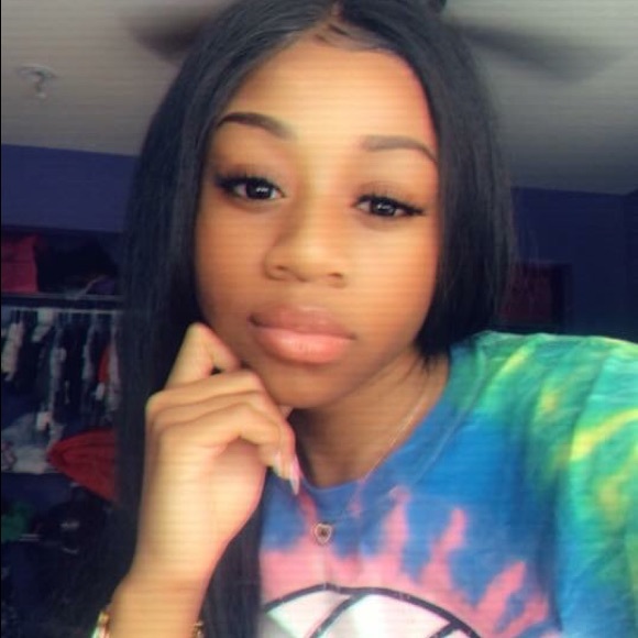 Meet the Posher - Picture 1 of 2